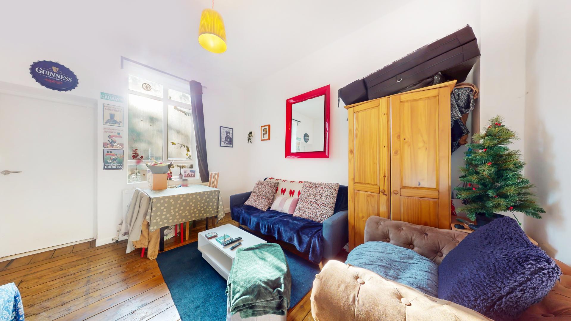 Lovely two bed set within a period house in Camden Square  Stratford Villas, Camden 